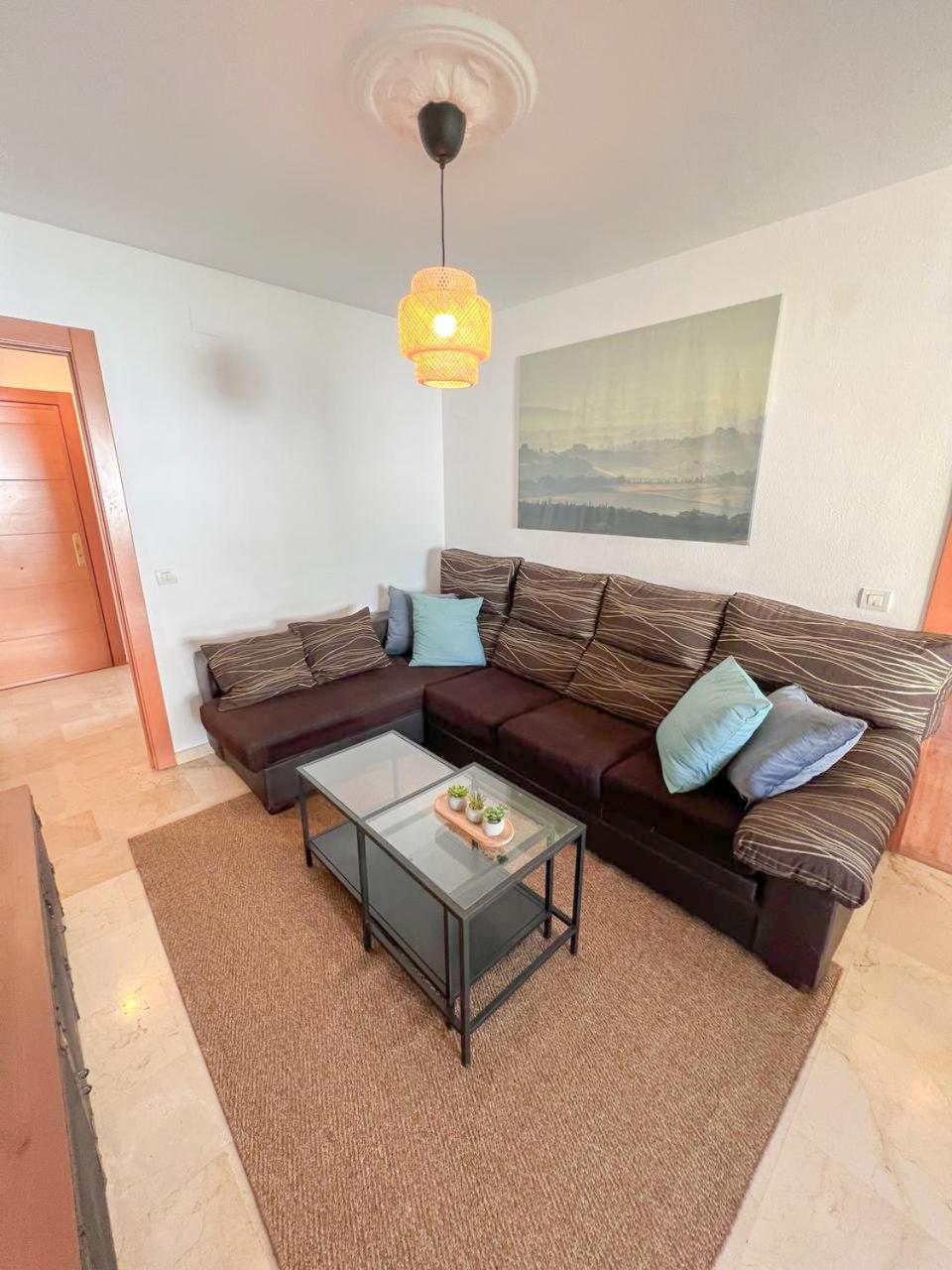 Large & Cozy Centrally Apartment Torremolinos Exterior photo