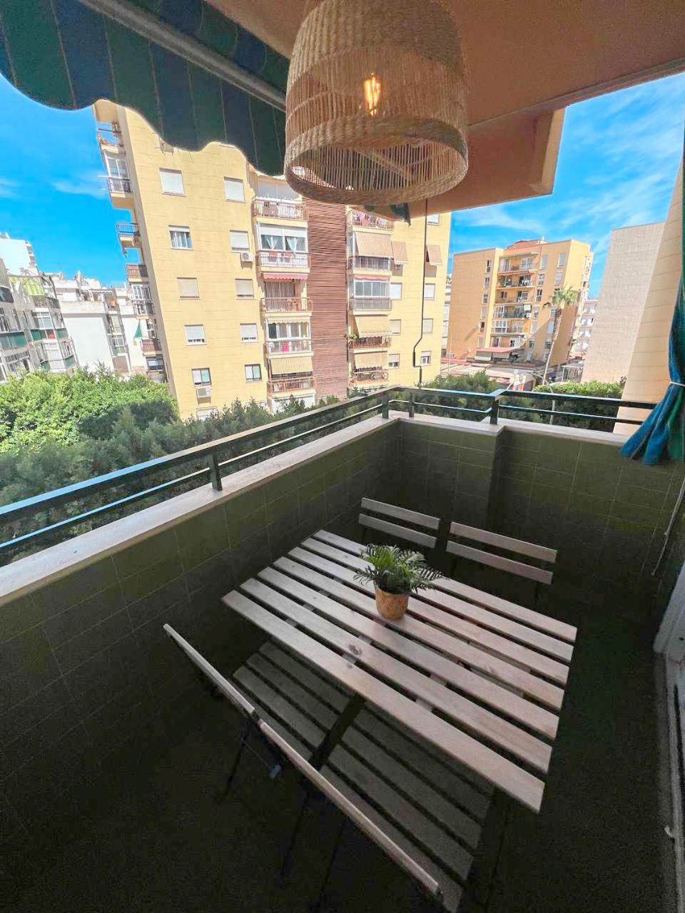 Large & Cozy Centrally Apartment Torremolinos Exterior photo