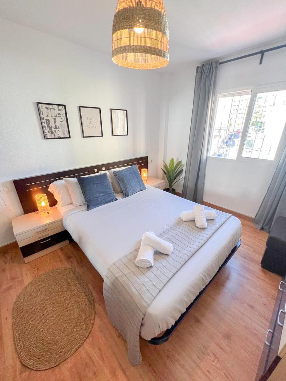 Large & Cozy Centrally Apartment Torremolinos Exterior photo